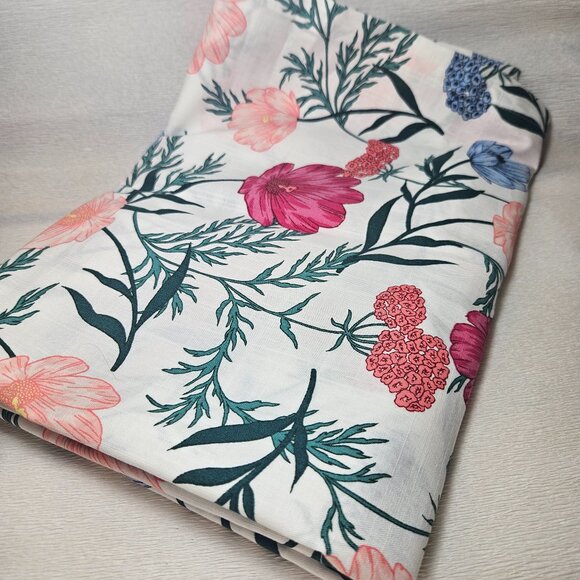 KATE SPADE BLOSSOM COTTON TABLECLOTH 60x84" RECTANGULAR FLORAL LIKE NEW - Picture 1 of 5